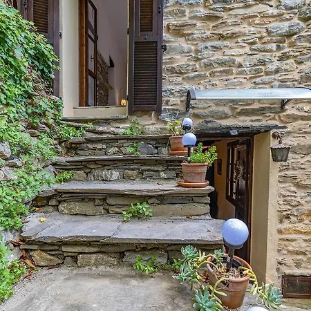 Dimora Concept - Casa Laetitia بيت للعطل Pornassio
